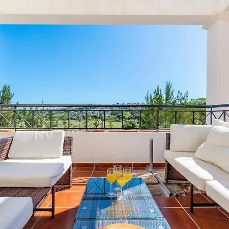 Golfview Penthouse شقة *
